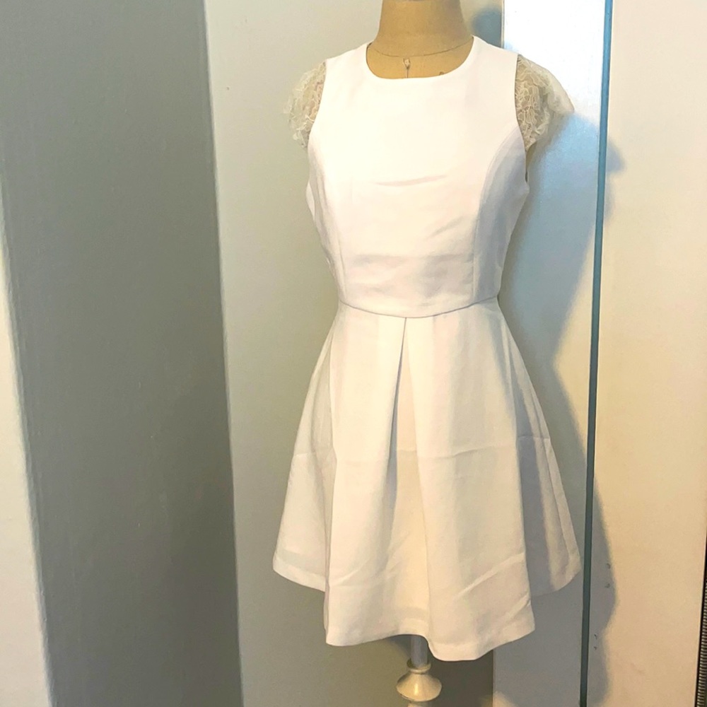 NWOT Francesca’s white mini dress